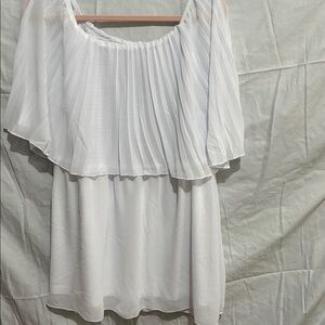 Elegant White Off-Shoulder tunic